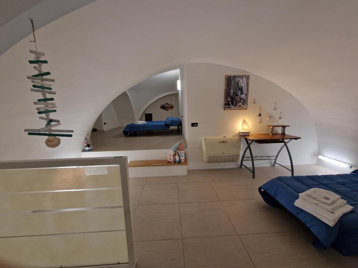 Polignano A Mare: Sulla Piazza Di Domenico Modugno Villa Екстериор снимка