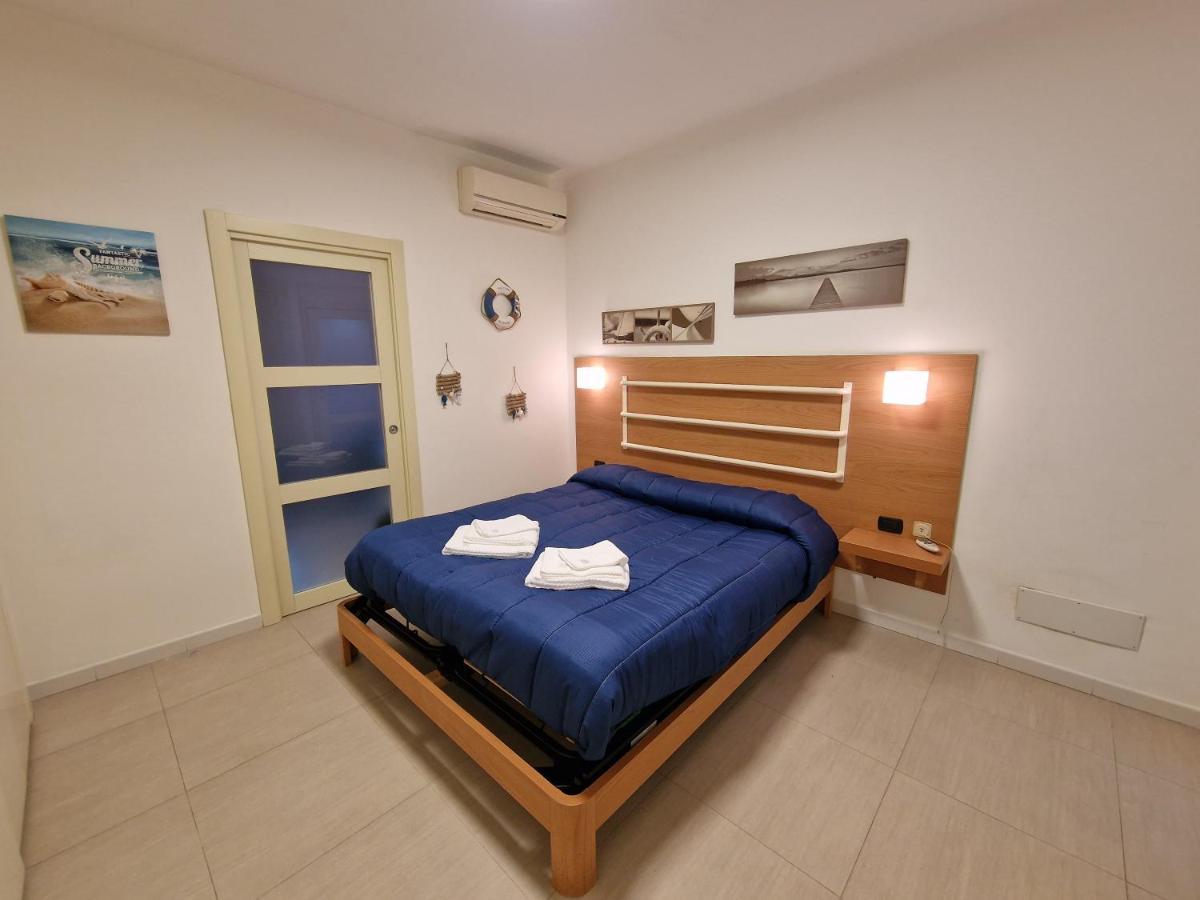Polignano A Mare: Sulla Piazza Di Domenico Modugno Villa Екстериор снимка