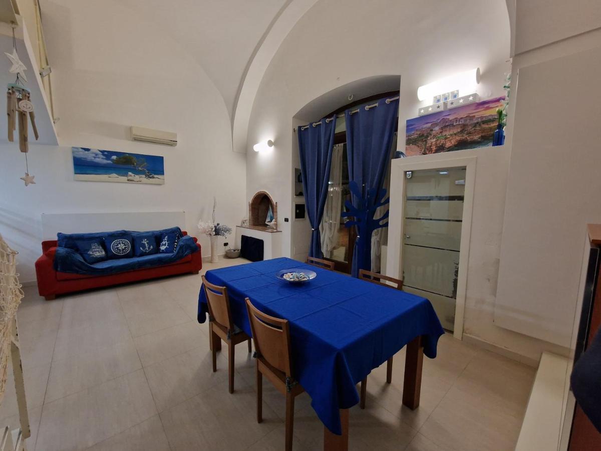 Polignano A Mare: Sulla Piazza Di Domenico Modugno Villa Екстериор снимка
