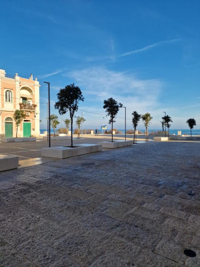 Polignano A Mare: Sulla Piazza Di Domenico Modugno Villa Екстериор снимка